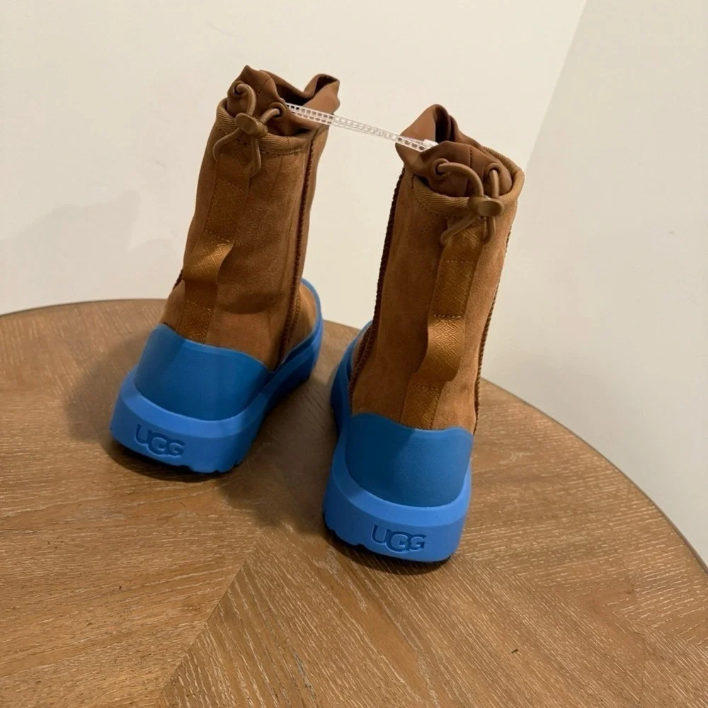 UGG  - 